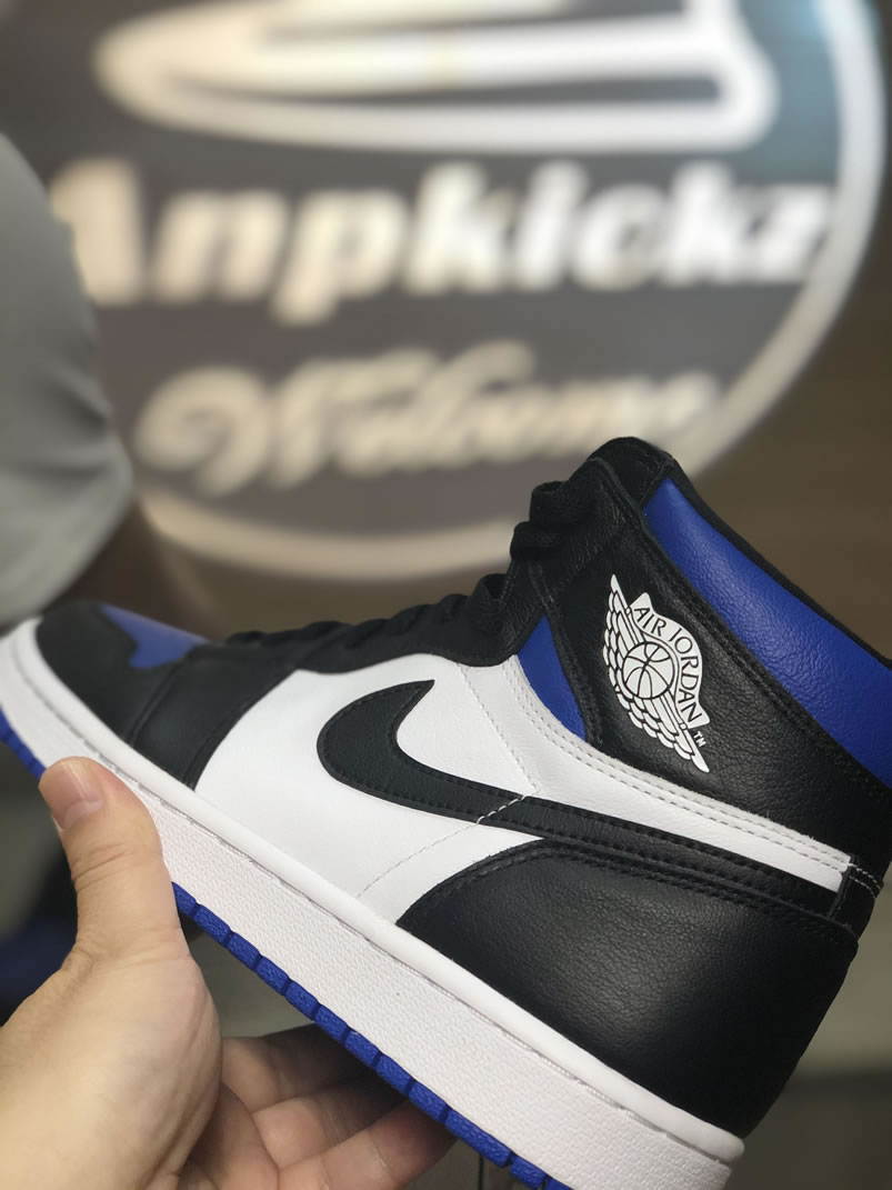 Air Jordan 1 Retro High Og Royal Toe 2020 On Feet Royal Blue 555088 041 (7) - newkick.vip