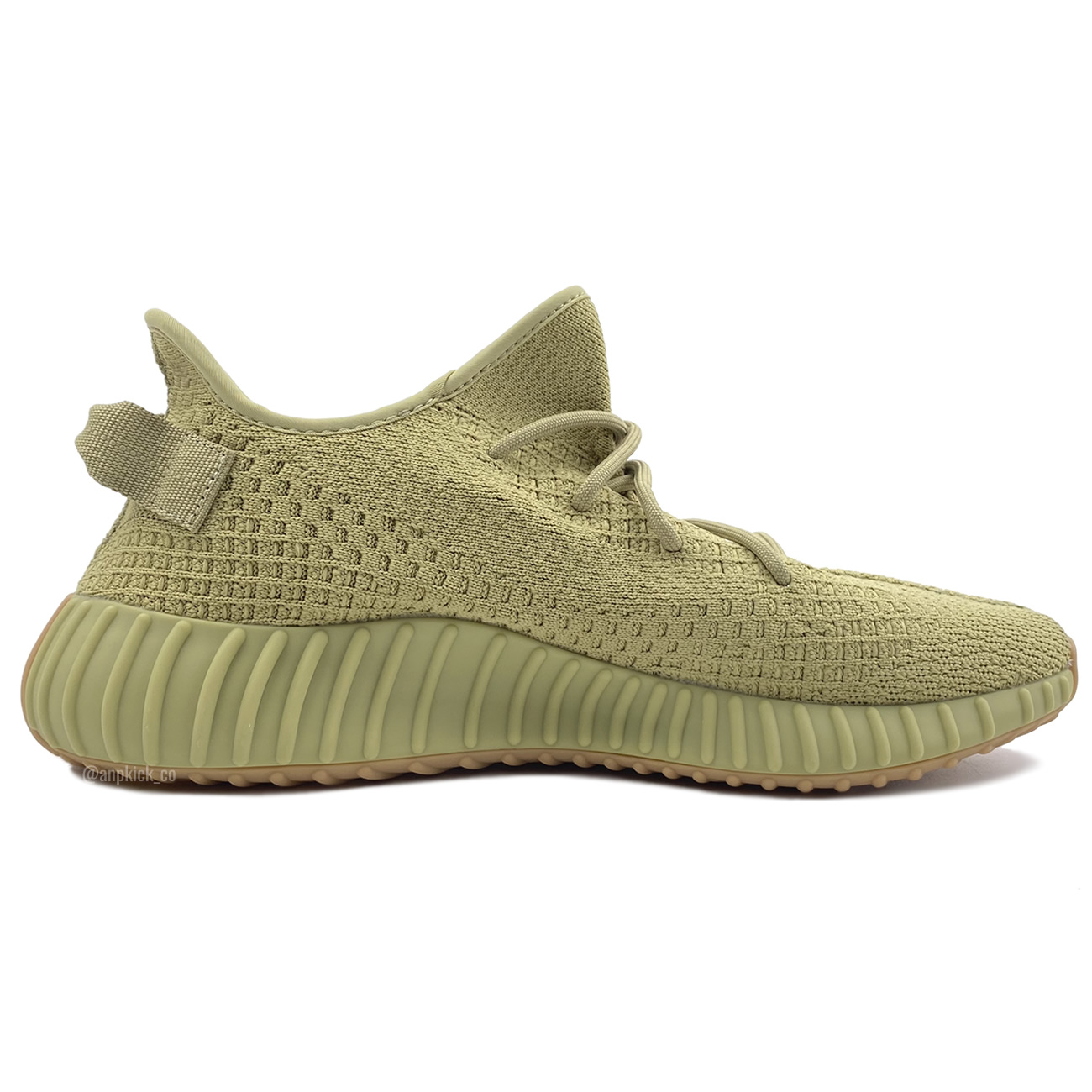 Adidas Yeezy Boost 350 V2 Sulfur Fy5346 First Preview Release Date (2) - newkick.vip