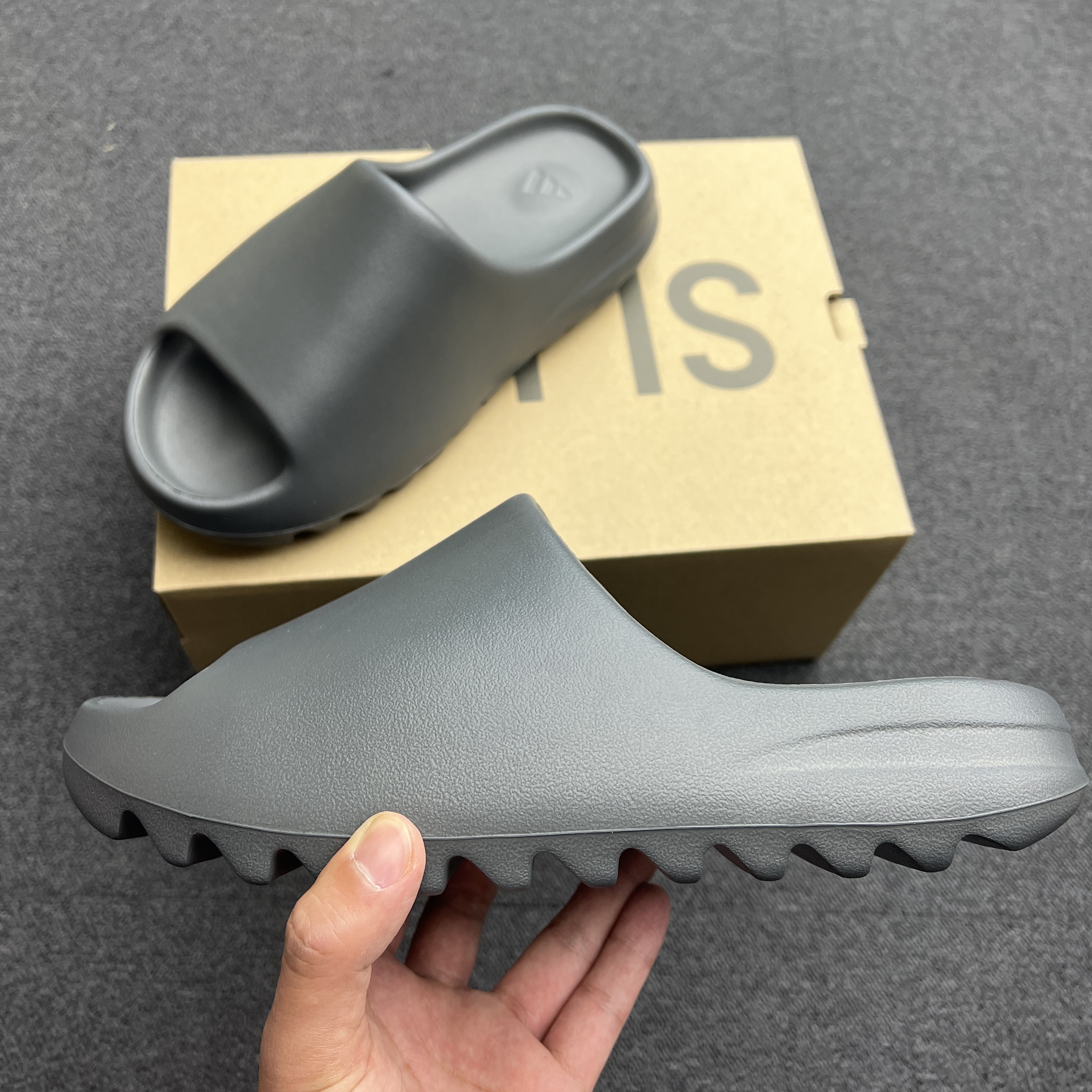 Adidas Yeezy Slide Granite Id4132 (1) - newkick.vip