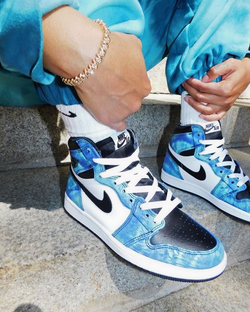 Air Jordan 1 Retro High Og Tie Dye 2020 Mens Wmns Cd0461 100 On Feet (3) - newkick.vip