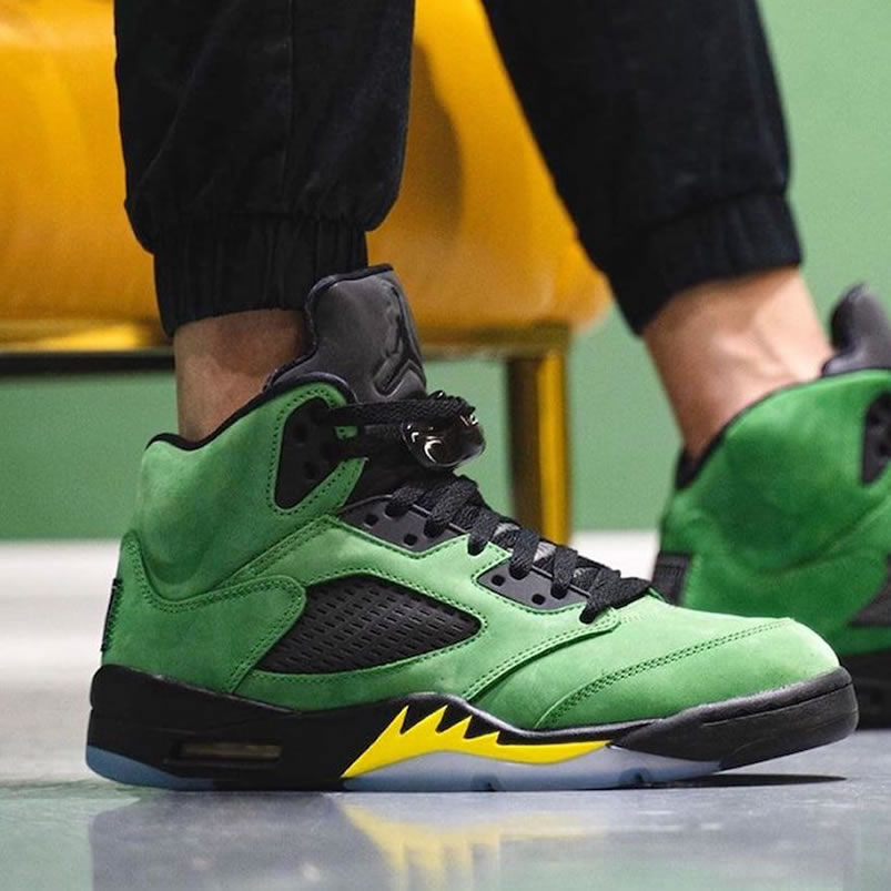 Air Jordan 5 Oregon Ducks Elevate 2020 On Feet Ck6631 307 (1) - newkick.vip