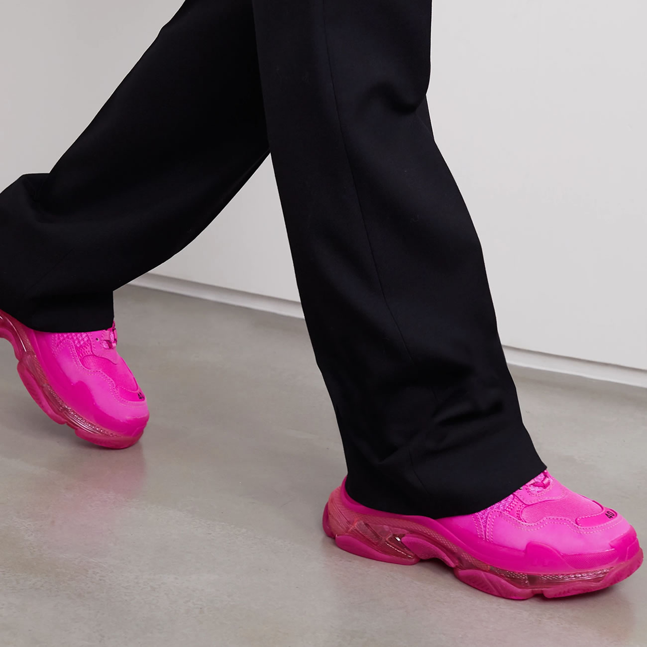 Balenciaga Triple S Pink On Feet (1) - newkick.vip