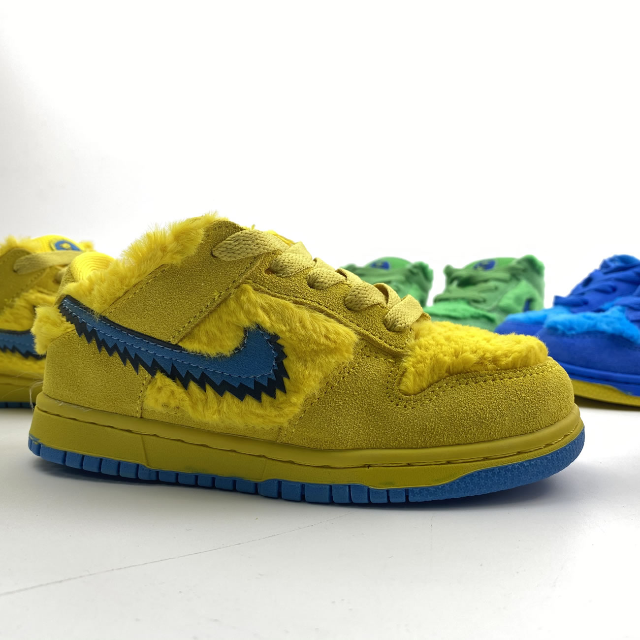 Kids Childrens Grateful Dead Bears Nike Sb Dunk Low Yellow Pink Orange Blue Green Release For Sale (6) - newkick.vip