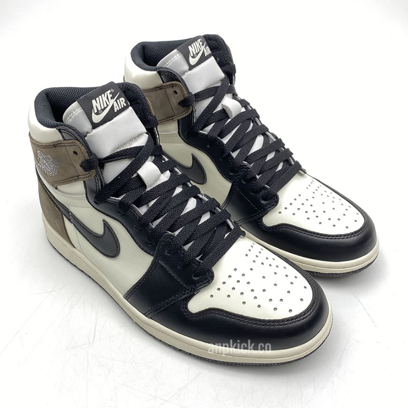 Air Jordan 1 Retro High Dark Mocha 2020 For Sale Release Date 555088 105 (5) - newkick.vip