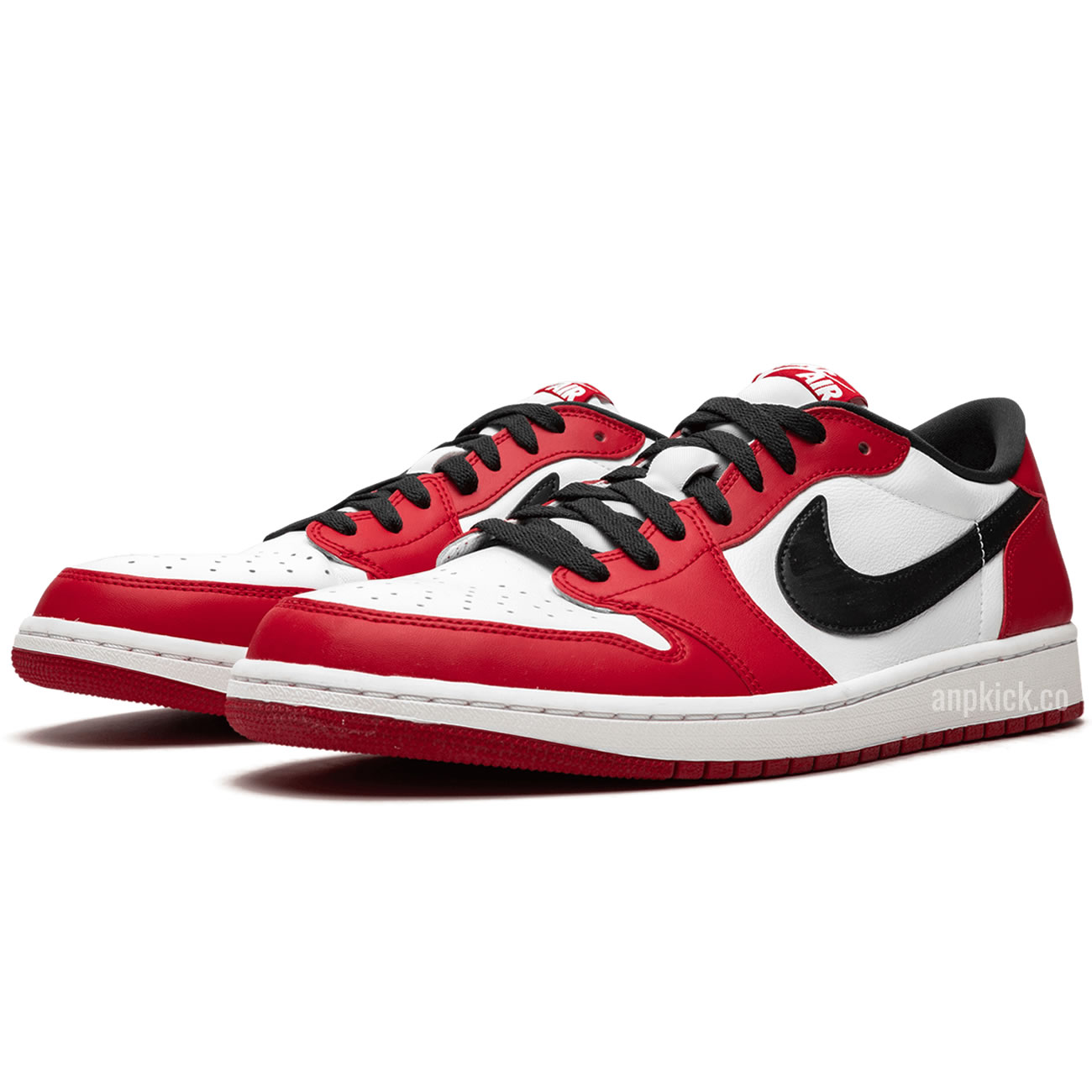 Air Jordan 1 Retro Low Og Chicago Varsity Red Black White 705329 600 (2) - newkick.vip