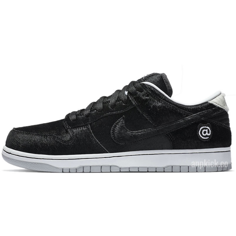 Medicom Toy Nike Sb Dunk Low Be Rbrick Cz5127 001 Release Date (1) - newkick.vip