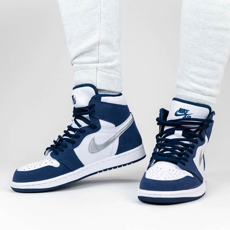 Air Jordan 1 High Og Co Jp Midnight Navy On Feet Mens Dc1788 100 Gs 575441 141 (2) - newkick.vip