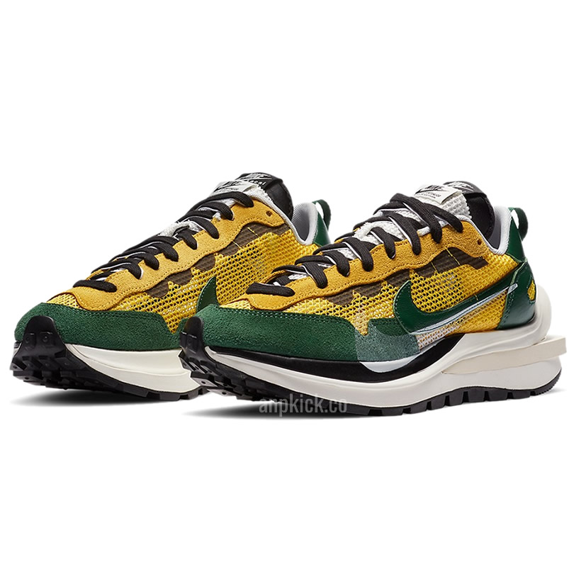 Sacai Nike Vaporwaffle Tour Yellow Stadium Green Sail Cv1363 700 (3) - newkick.vip