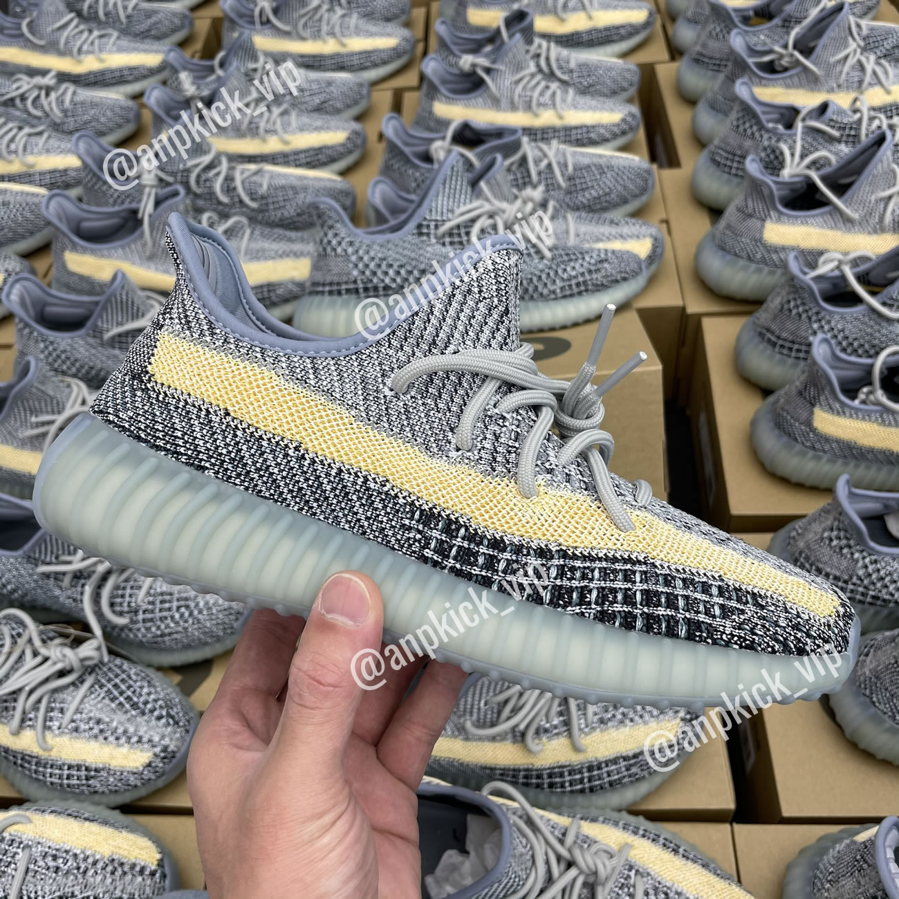 Adidas Anpkick Yeezy Boost 350 V2 Ash Blue Gy7657 (1) - newkick.vip