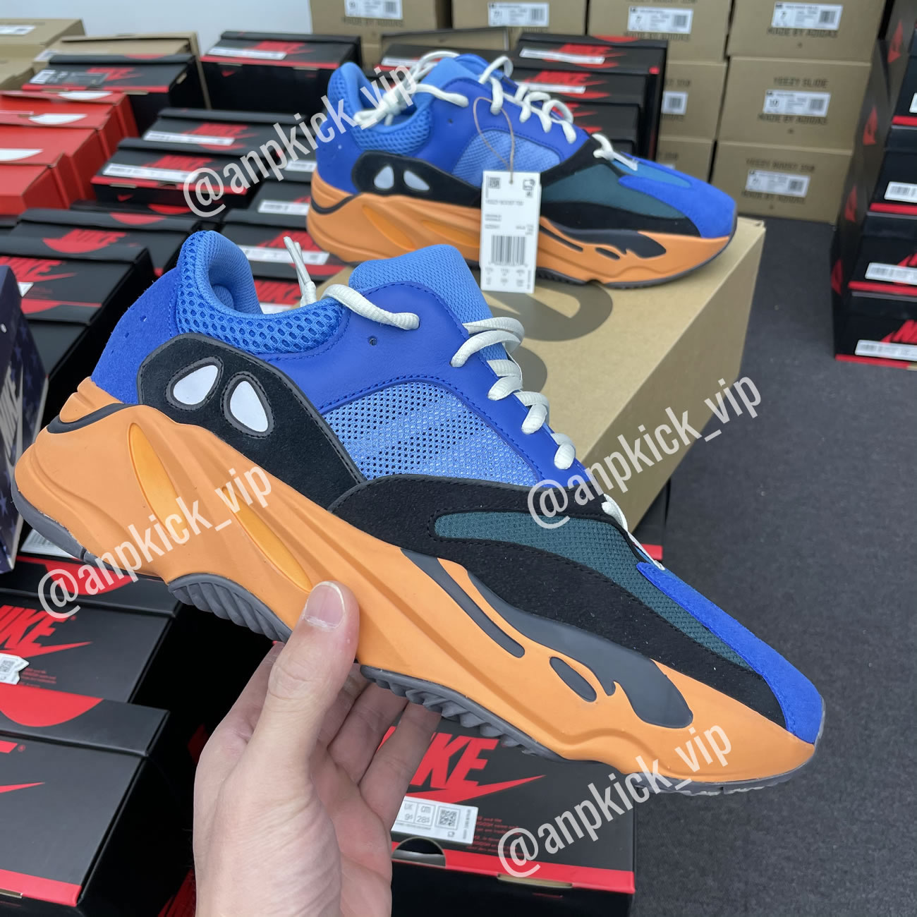 Adidas Yeezy Boost 700 Bright Blue Orange Anpkick Gz0541 (2) - newkick.vip