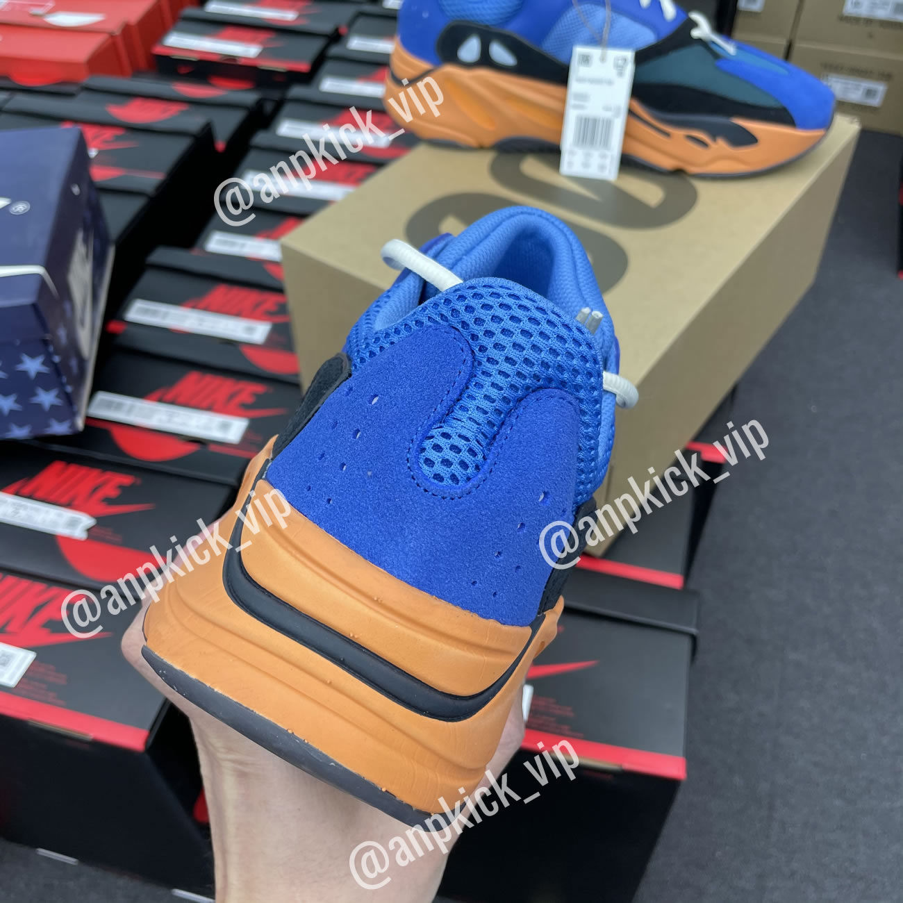 Adidas Yeezy Boost 700 Bright Blue Orange Anpkick Gz0541 (3) - newkick.vip