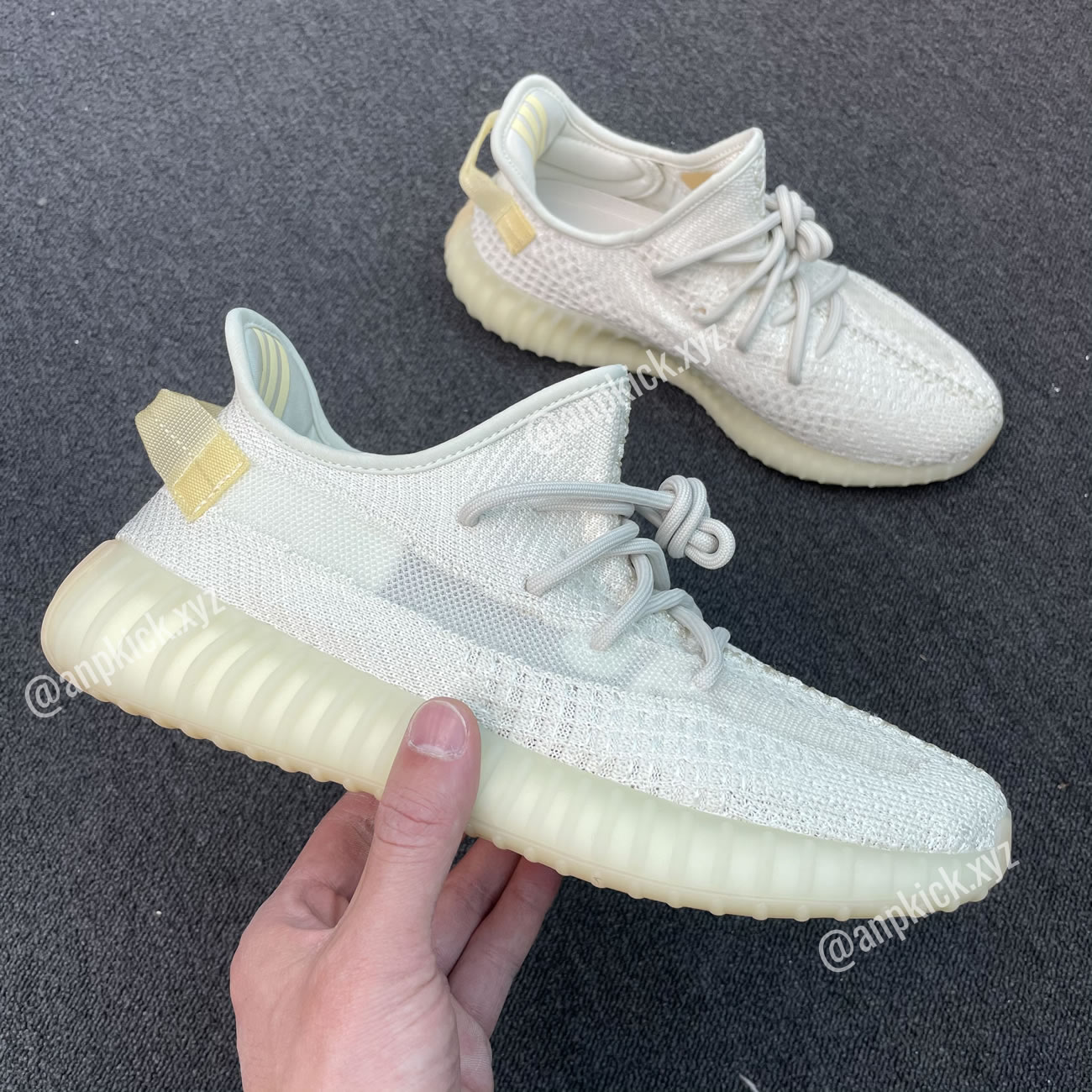 Adidas Yeezy Boost 350 V2 Light Uv Sensitive Gy3438 (1) - newkick.vip