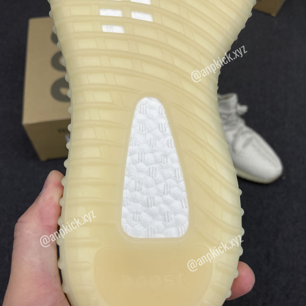 Adidas Yeezy Boost 350 V2 Light Uv Sensitive Gy3438 (6) - newkick.vip