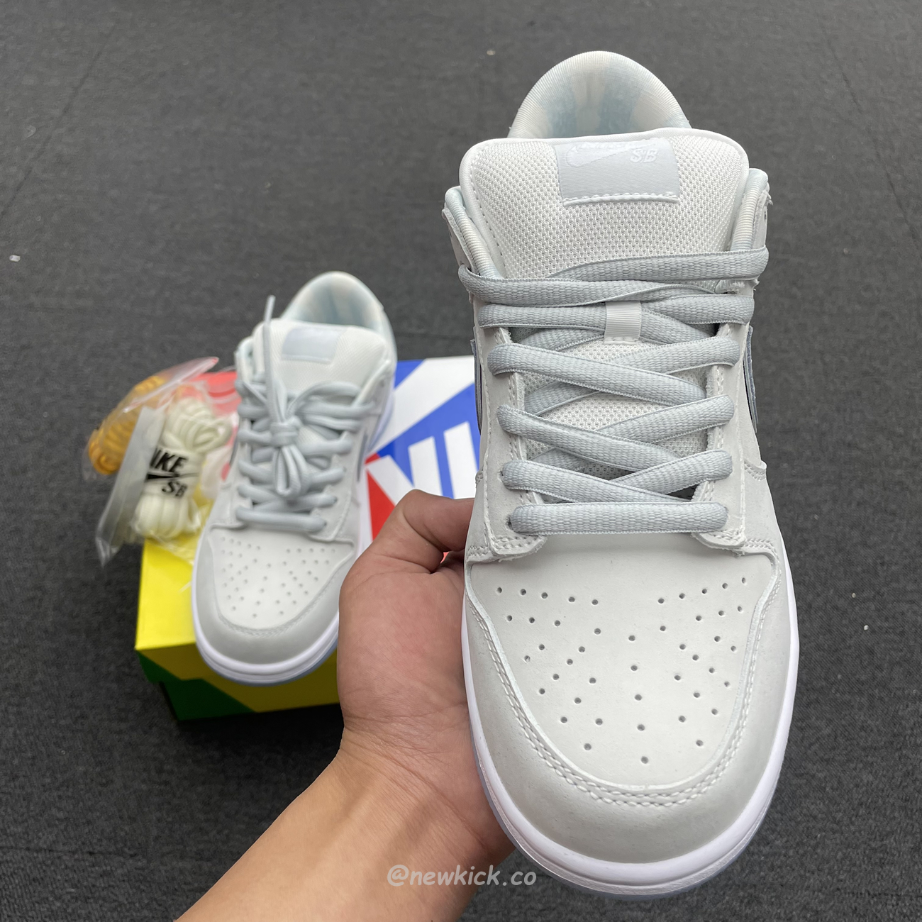 Nike Sb Dunk Low White Lobster Friends And Family Fd8776 100 (9) - newkick.vip