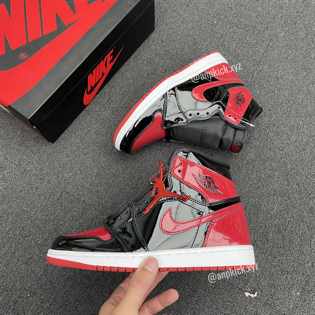 Air Jordan 1 High Og Bred Patent 555088 063 (1) - newkick.vip