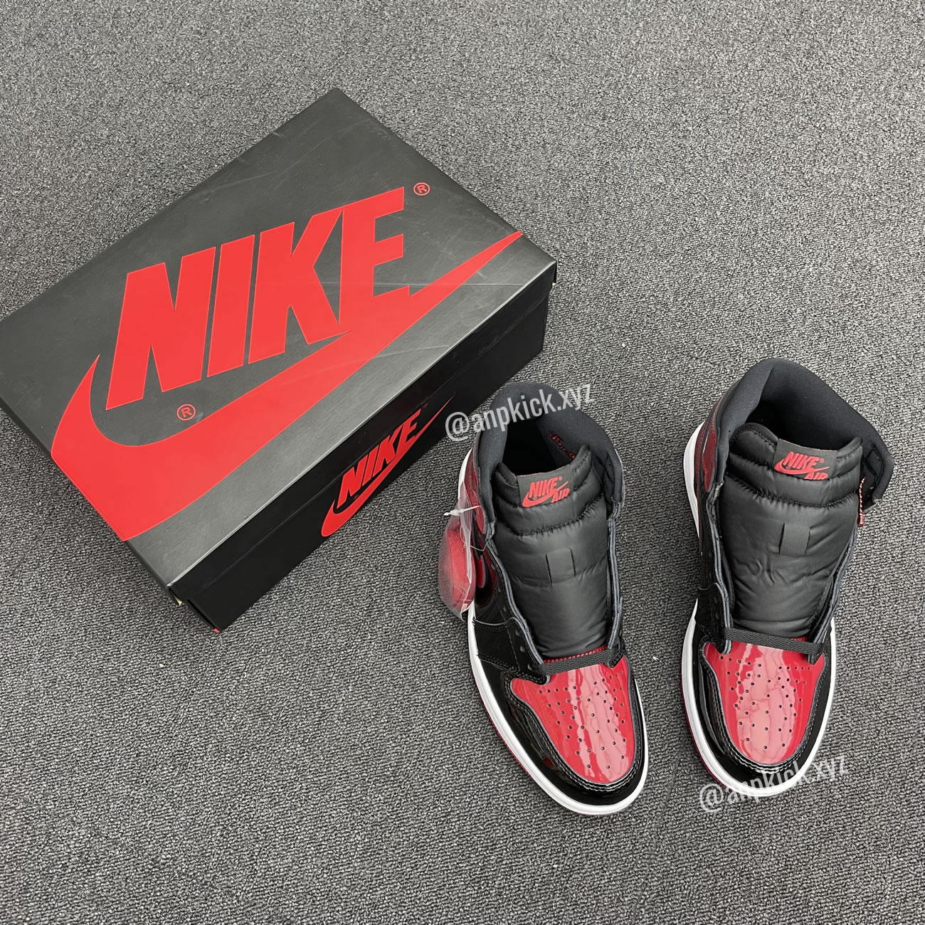 Air Jordan 1 High Og Bred Patent 555088 063 (3) - newkick.vip