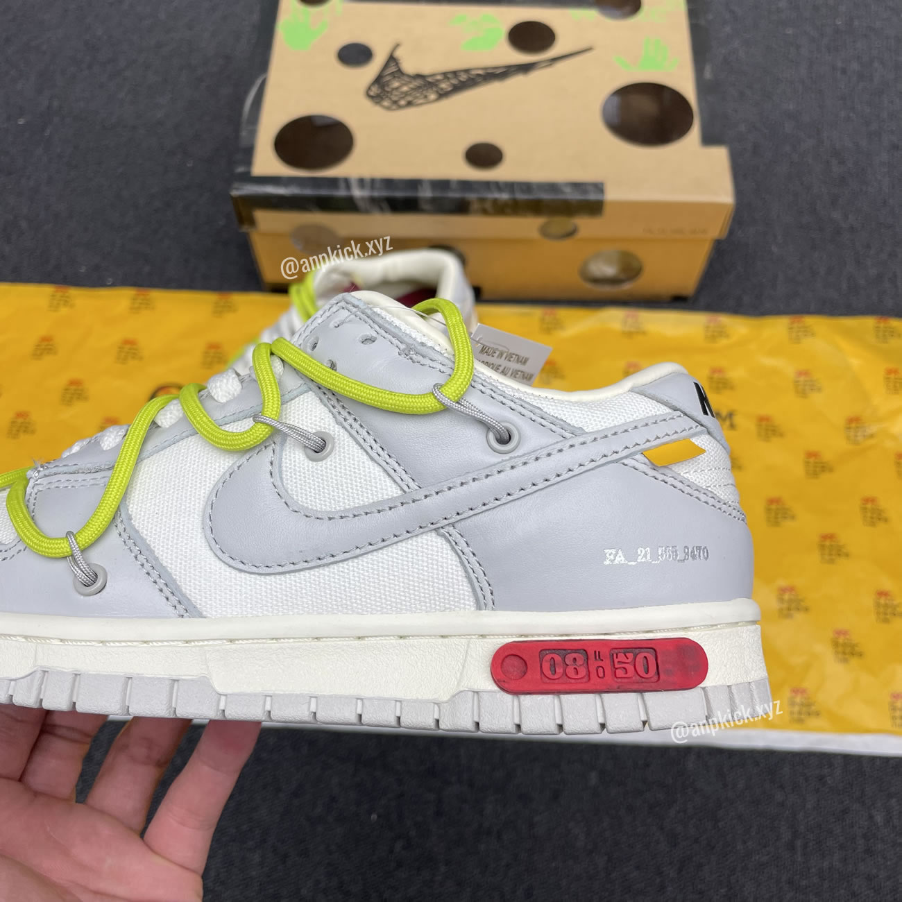 Off White Nike Sb Dunk Low The 08 Of 50 Grey White Yellow Dm1602 106 08 (5) - newkick.vip