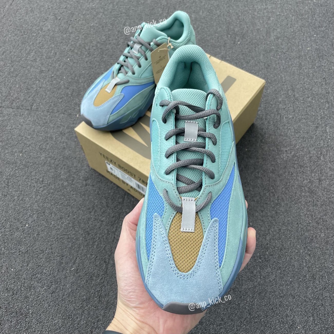 Adidas Yeezy Boost 700 Sea Blue Orange Anpkick Gz2002 (5) - newkick.vip