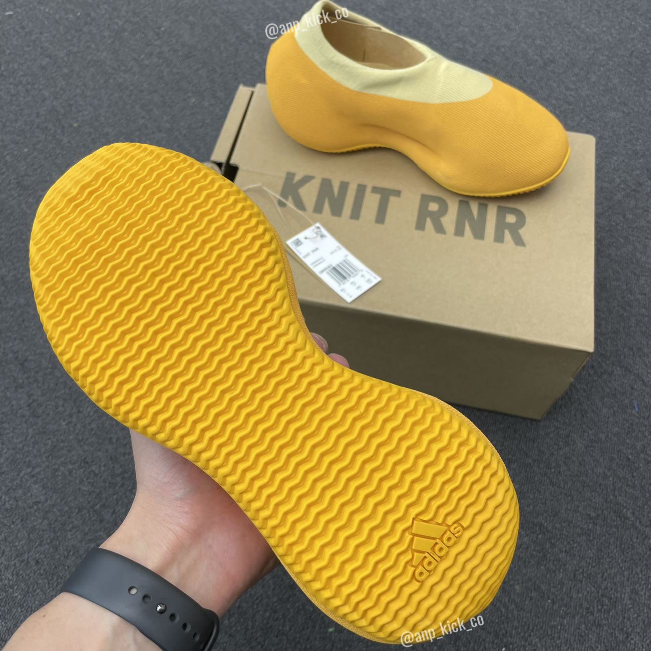 Adidas Yeezy Knit Rnr Sulfur Anpkick Gw5353 (2) - newkick.vip