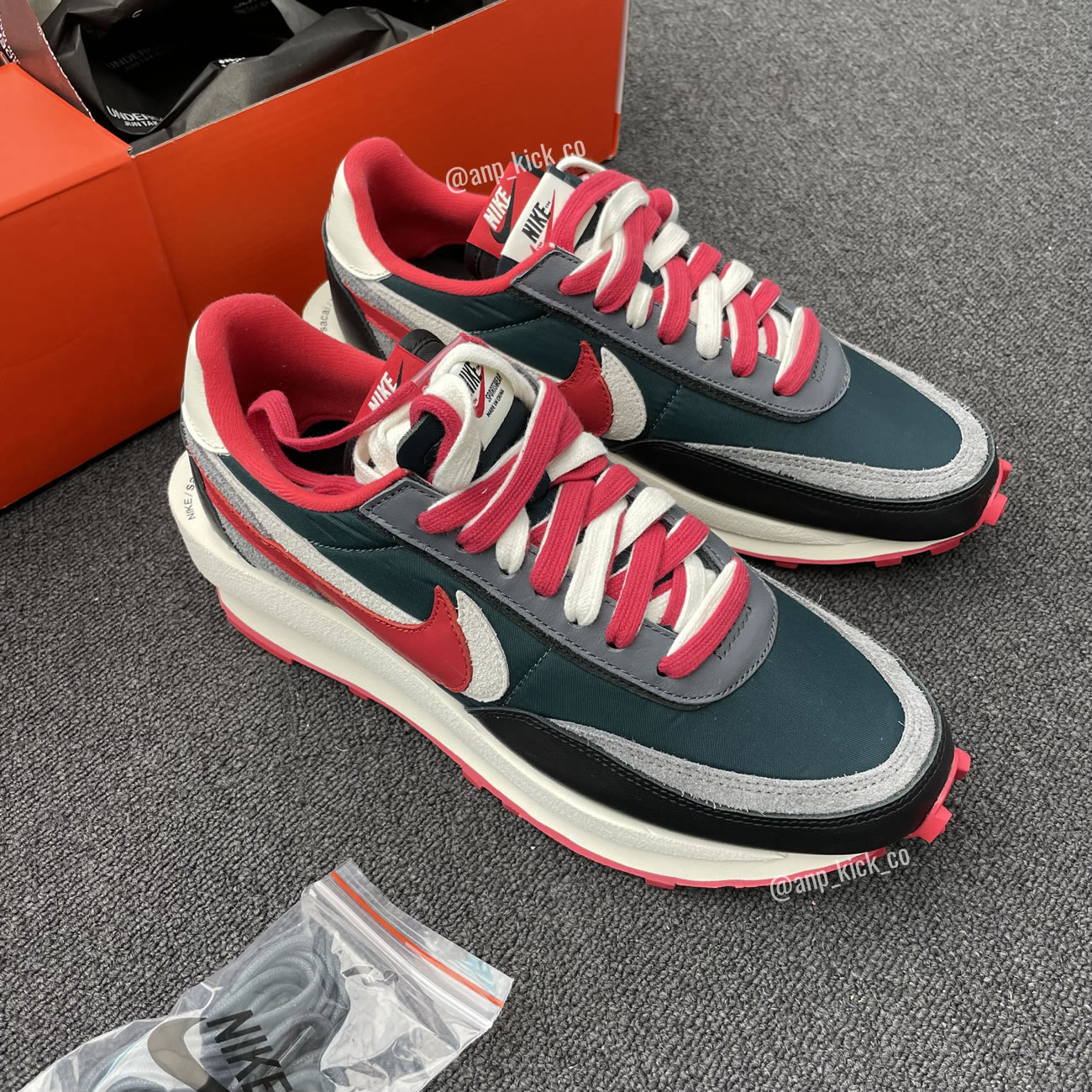 Sacai Undercover Nike Ldwaffle Midnight Spruce University Red Anpkick Dj4877 300 (4) - newkick.vip