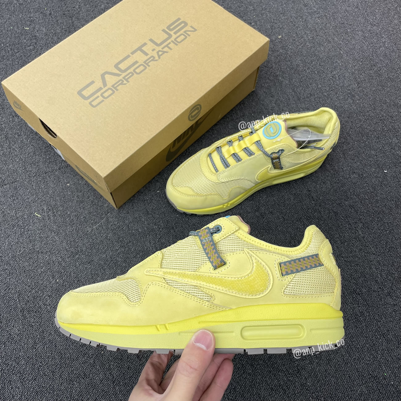 Travis Scott Nike Air Max 1 Saturn Gold Anpkick Do9392 700 (1) - newkick.vip