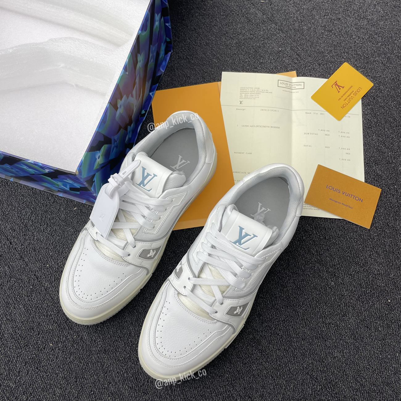 New L V Trainer Sneaker Shoes White Signature (8) - newkick.vip