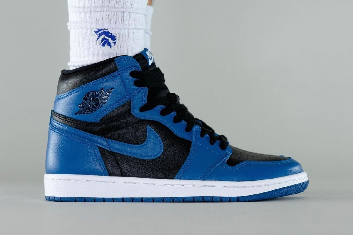 Air Jordan 1 Retro High Og Dark Marina Blue On Feet 555088 404 (1) - newkick.vip