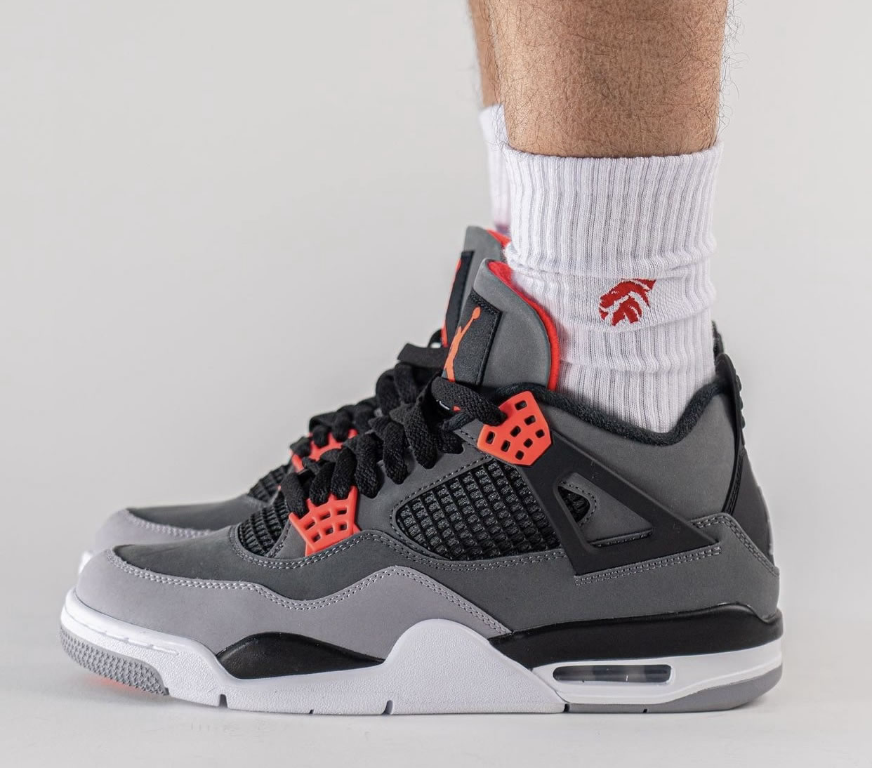 Air Jordan 4 Infrared 23 Dh6927 061 On Feet (1) - newkick.vip