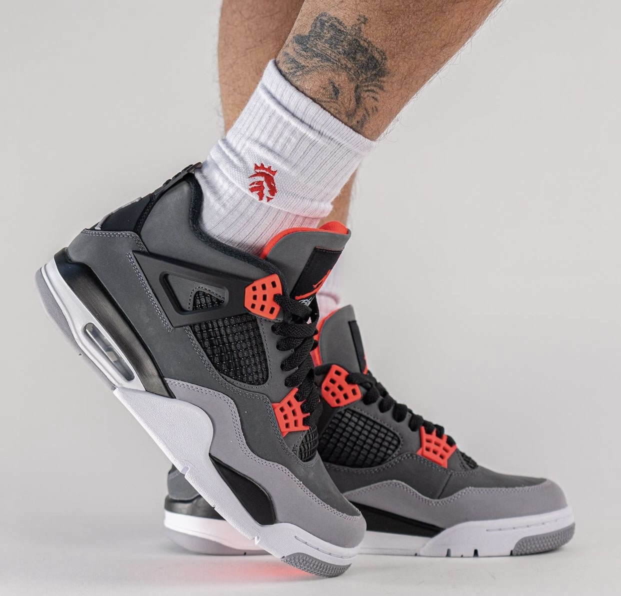 Air Jordan 4 Infrared 23 Dh6927 061 On Feet (3) - newkick.vip