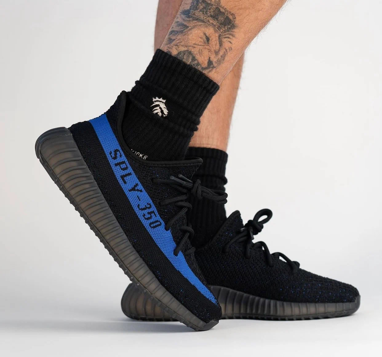 Adidas Yeezy Boost 350 V2 Dazzling Blue Gy7164 On Feet 2 - newkick.vip