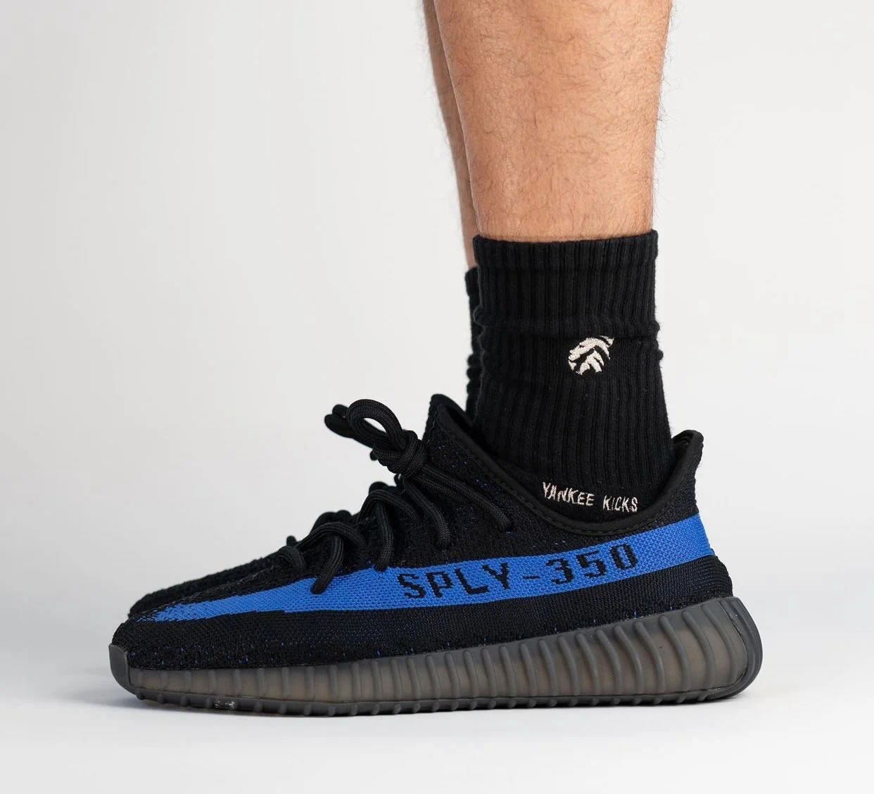 Adidas Yeezy Boost 350 V2 Dazzling Blue Gy7164 On Feet - newkick.vip