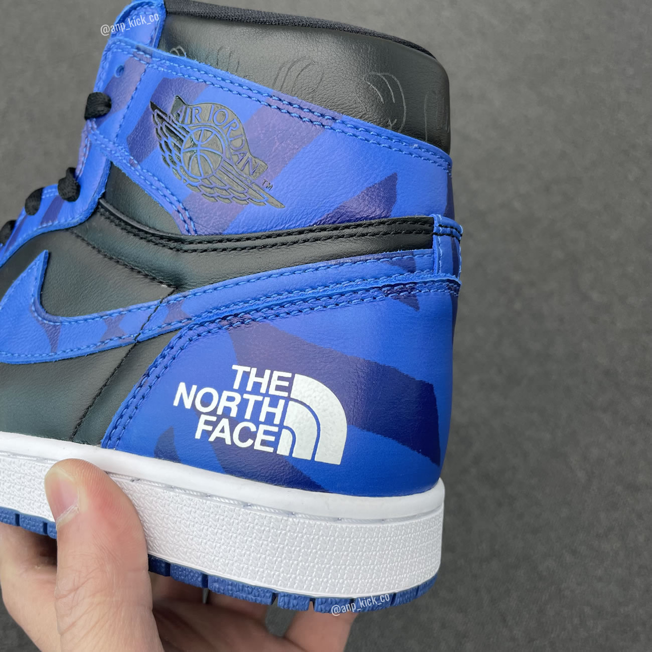 The North Face Kaws Air Jordan 1 Retro High Shoes Anpkick Custom Making (5) - newkick.vip