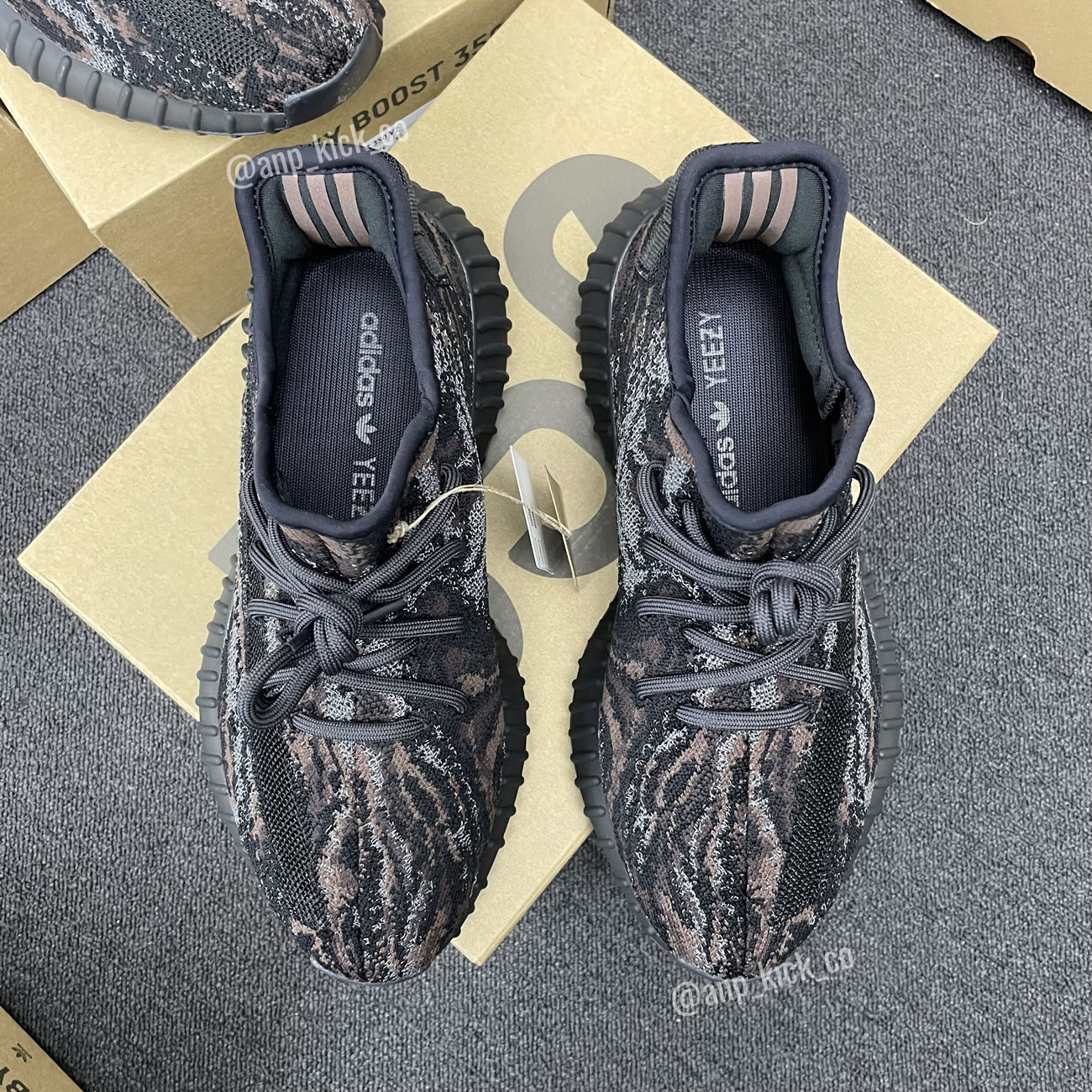 Adidas Yeezy Boost 350 V2 Mx Rock Anpkick Gw3774 (2) - newkick.vip