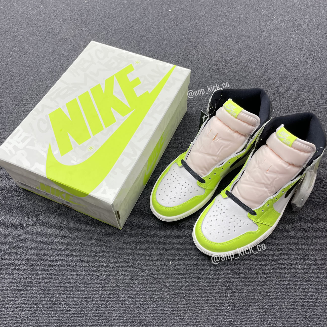 Air Jordan 1 Retro High Og Anpkick Volt Black Sail 555088 702 (10) - newkick.vip