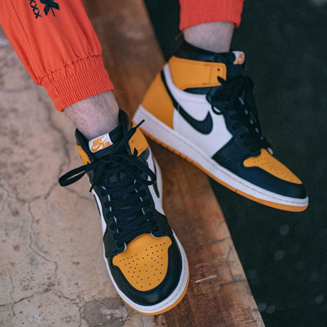 Air Jordan 1 Retro High Og Yellow Toe On Feet 555088 711 (12) - newkick.vip