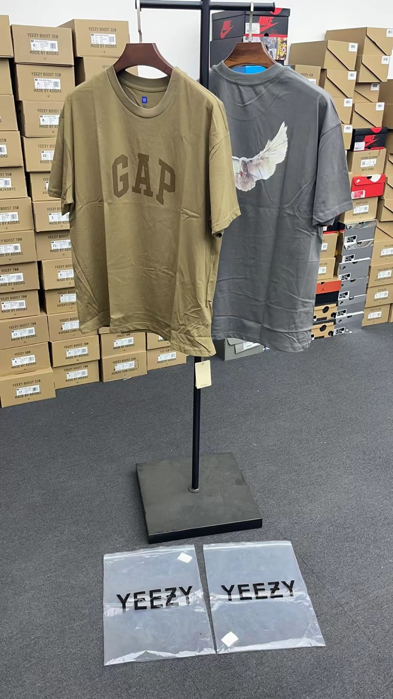 Yeezy Gap Balen Ciaga Tee Tshirt (3) - newkick.vip