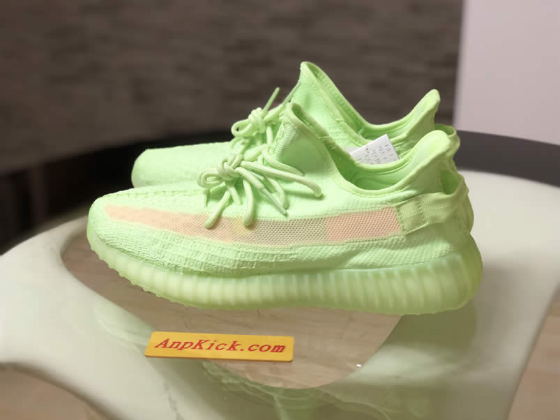 Adidas Yeezy Boost 350 V2 Gitd Glow In The Dark Spring 2019 (1) - newkick.vip