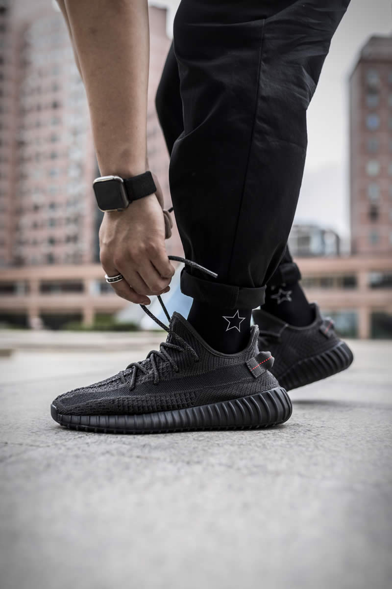 Adidas Yeezy Boost 350 V2 Black None Refective On Feet Fu9013 (2) - newkick.vip