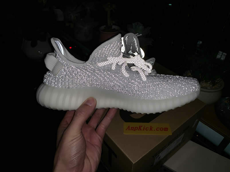 Adidas Yeezy Boost 350 V2 Static Reflective 3m Image Outfits Ef2367 (4) - newkick.vip