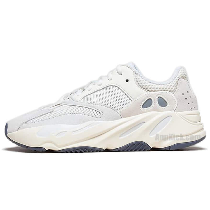 Adidas Yeezy Boost 700 Analog Outfit On Foot Release Date Eg7596 (1) - newkick.vip