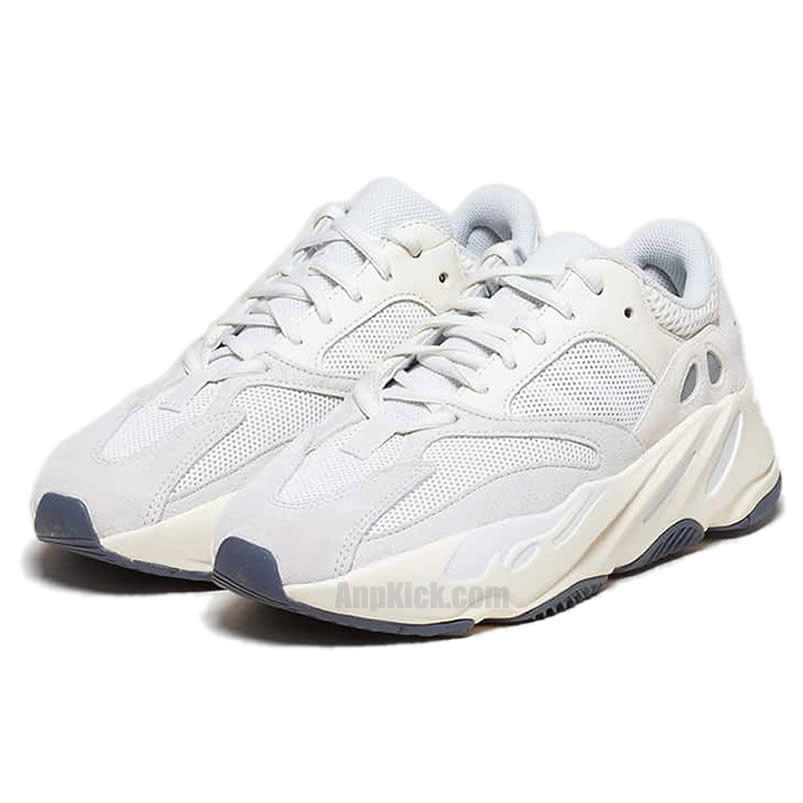 Adidas Yeezy Boost 700 Analog Outfit On Foot Release Date Eg7596 (2) - newkick.vip