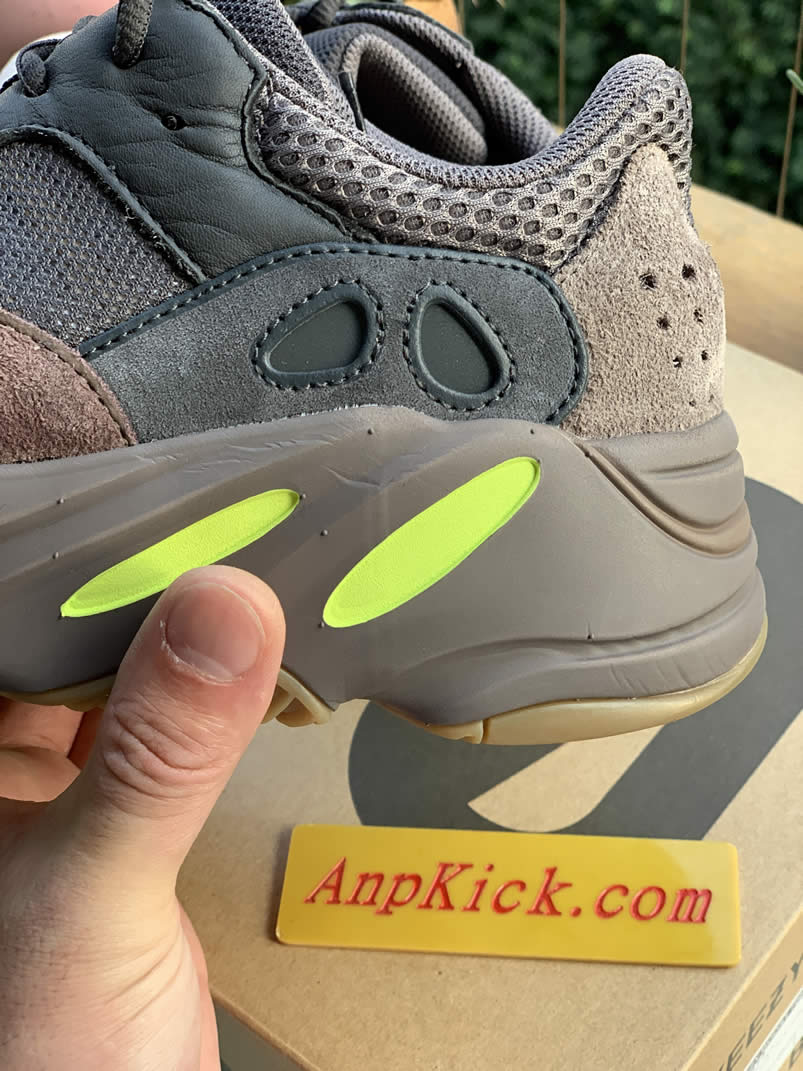 Yeezy Boost 700 'Mauve' Wave Runner Outfit EE9614 Detail Real Pics