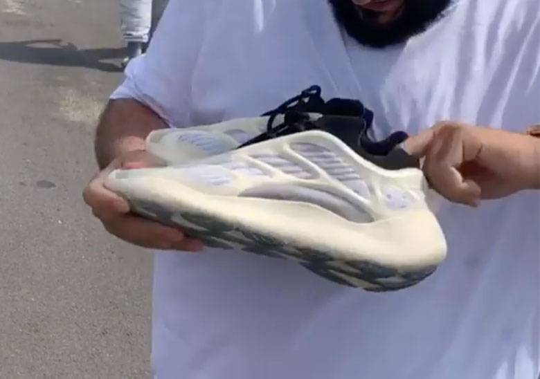 Adidas Yeezy Boost 700 V3 Azael On Hand Release Date Fw4980 (2) - newkick.vip