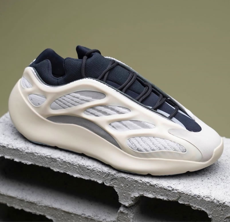 Adidas Yeezy Boost 700 V3 Azael Release Date Fw4980 (12) - newkick.vip