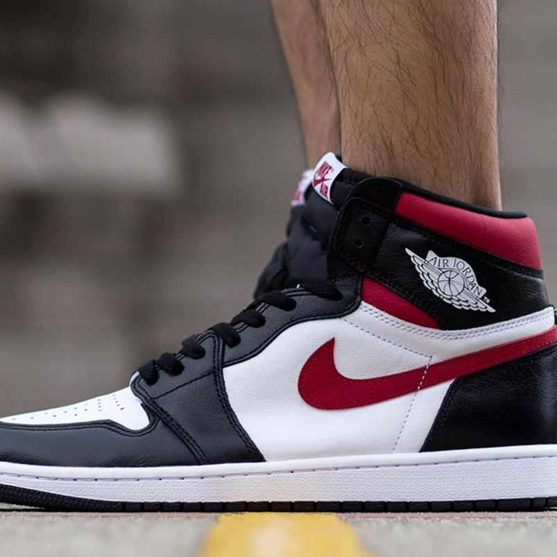 Air Jordan 1 Retro High Og Gym Red 2019 555088 061 On Feet (4) - newkick.vip