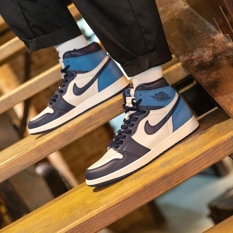 Air Jordan 1 Retro High Og Obsidian On Feet University Blue Unc 555088 140 (2) - newkick.vip