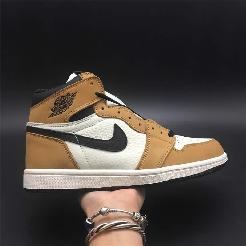 air jordan 1 retro high og wheat aj1 white black and gold detail images (1)