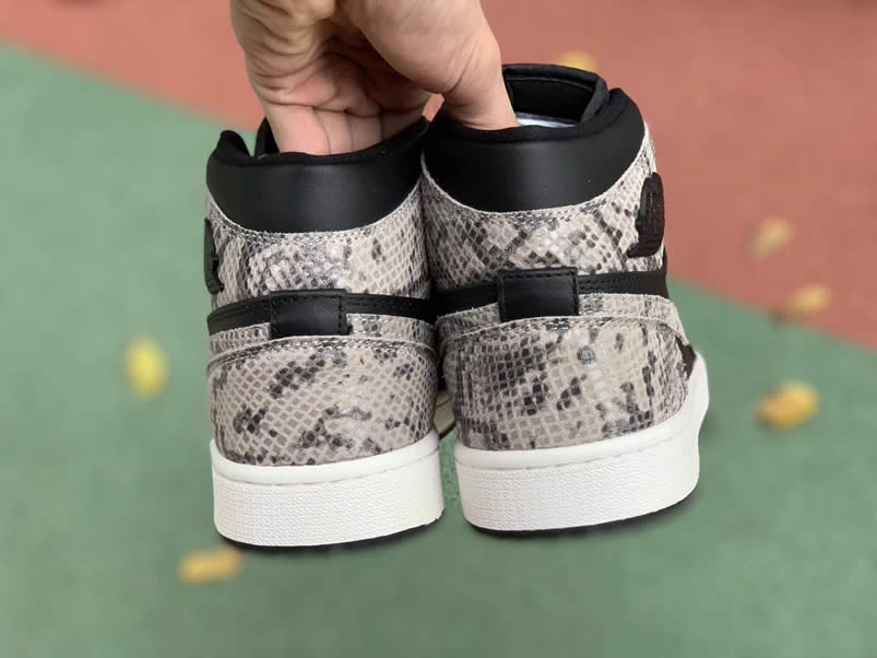 Air Jordan 1 Retro High 'Snakeskin' Black Shoes AH7389-004 Pics