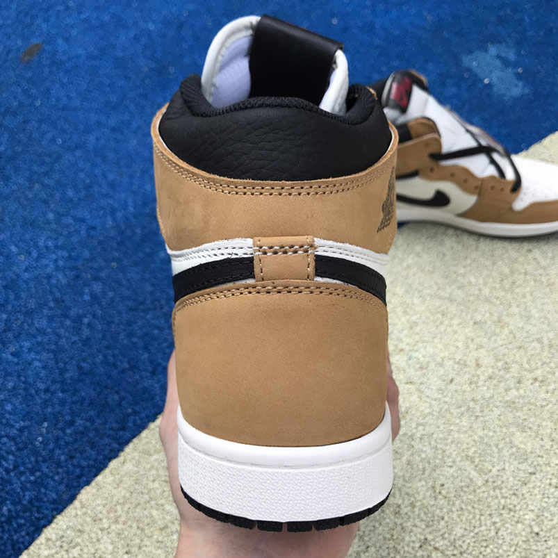 Air Jordan 1 'Rookie Of The Year' Pics 555088-700