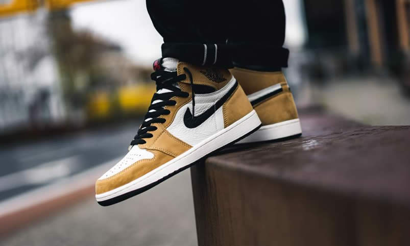 Air Jordan 1 'Rookie Of The Year' On Feet 555088-700